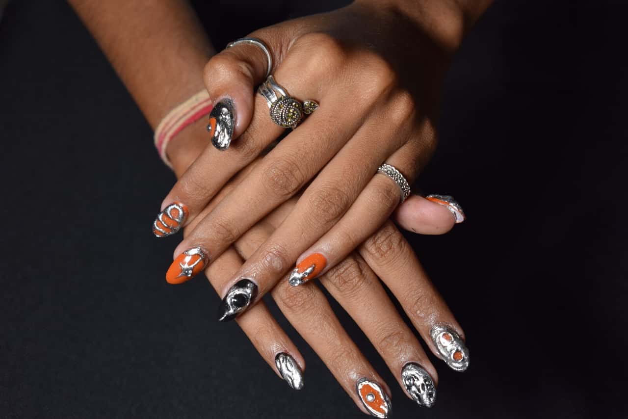 How to Match Your Bridal Nails to Your Lehenga
